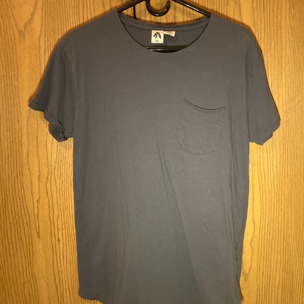 Men’s M Urban Outfitters Scallop Cut Blue Pocket T